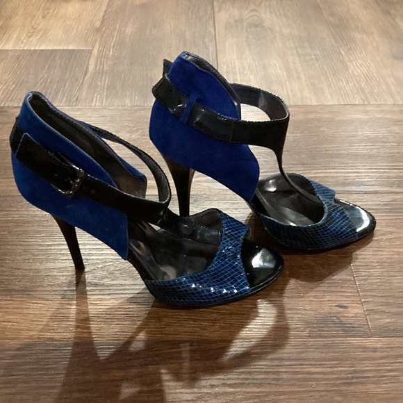 Guess Heels - Size 7.5 - Picture 2 of 3